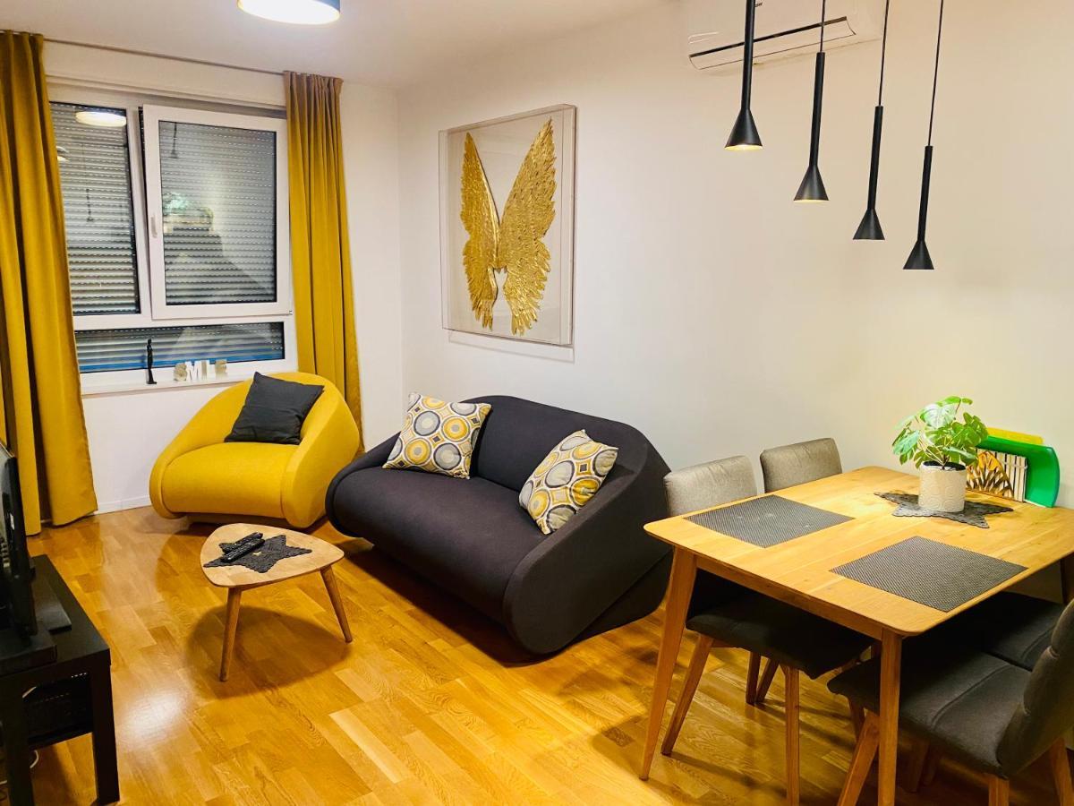 Studio Apartman Krila Wings- Parking In Garage ザグレブ エクステリア 写真
