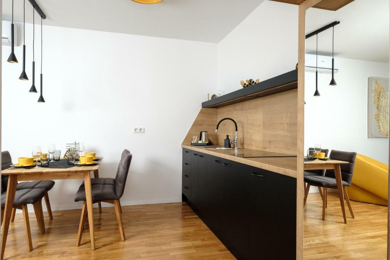 Studio Apartman Krila Wings- Parking In Garage ザグレブ エクステリア 写真
