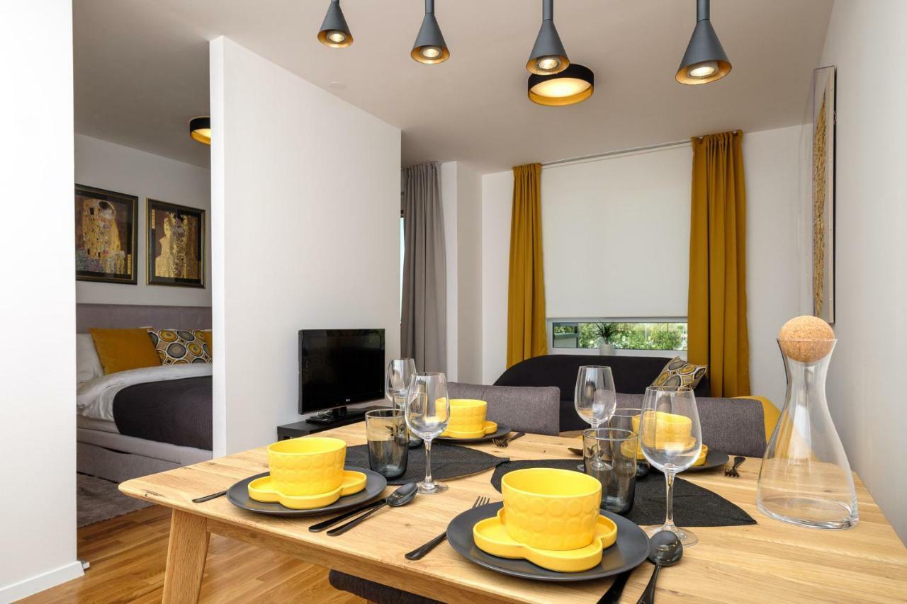 Studio Apartman Krila Wings- Parking In Garage ザグレブ エクステリア 写真
